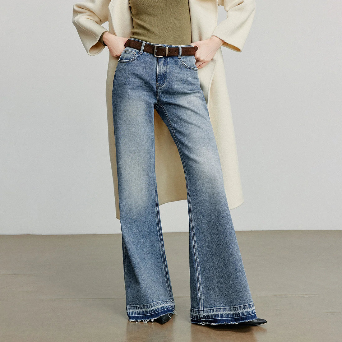TOYOUTH Women Denim Jeans 2025 Autumn New Gradient Washed Lycra Cotton Flare Pants