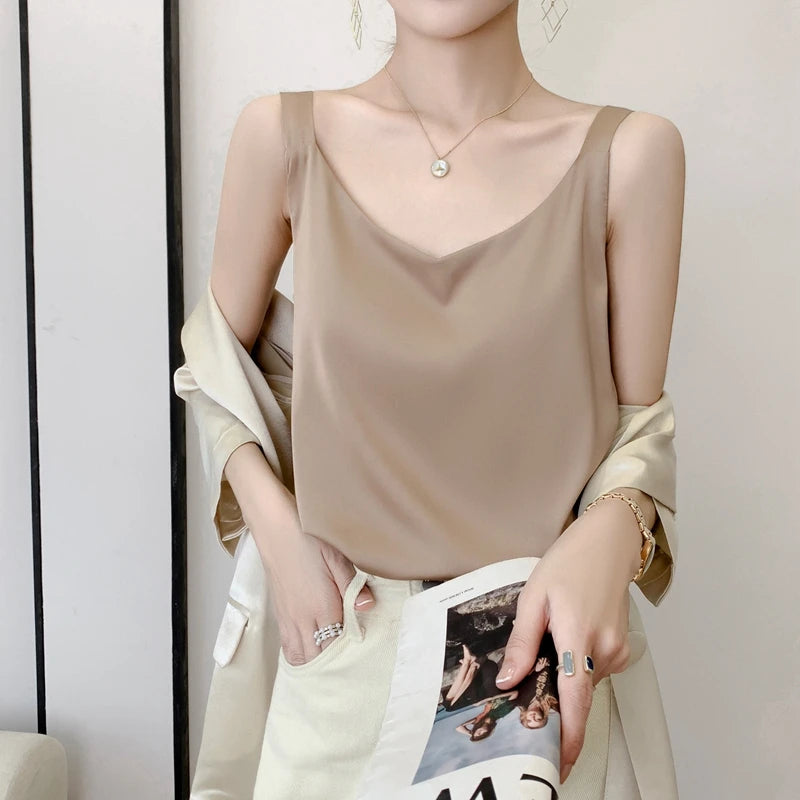 Silk Camisole Ladies Summer Suit Inside V-Neck Satin Bottoming Vest 2025 Thin Loose Sleeveless Sling Silk Tops Small Shirt Trend